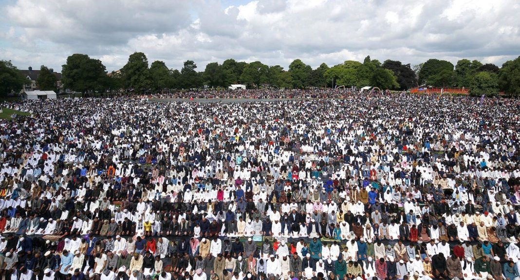 Muslim population of England passes three million for first time 5Pillars