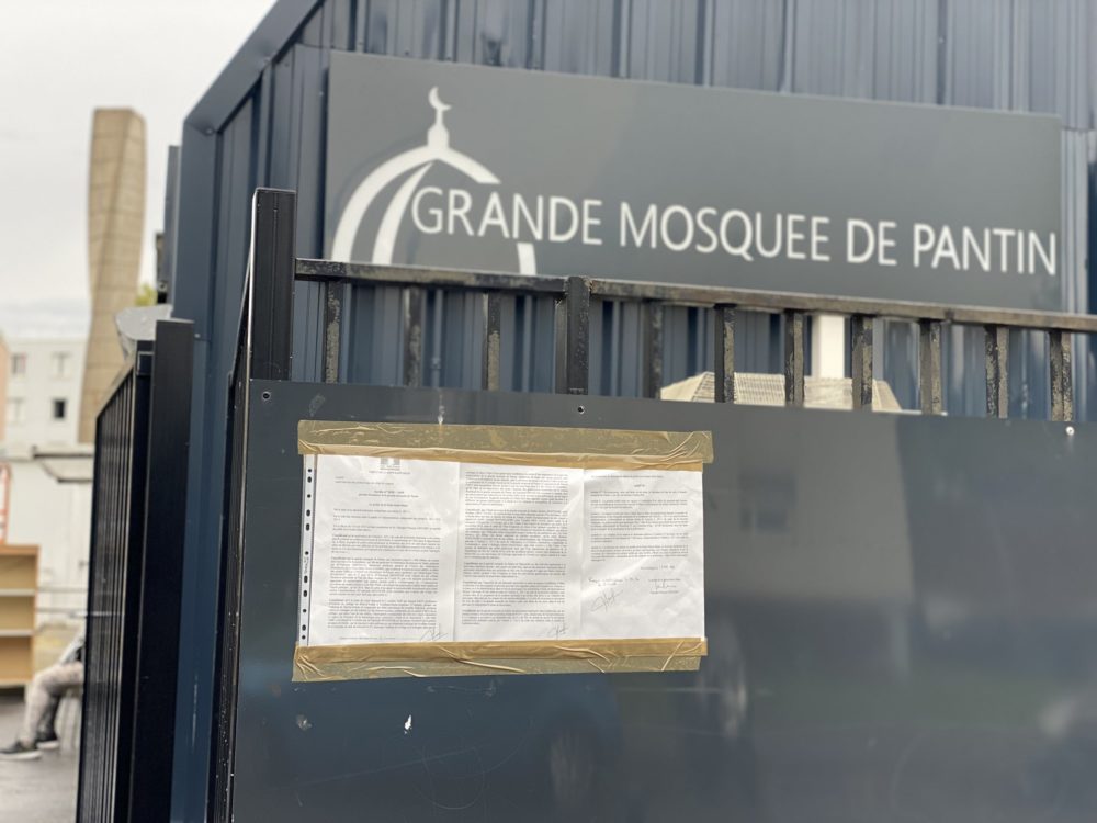 French authorities close mosque, launch raids on Muslim organisations - 5Pillars