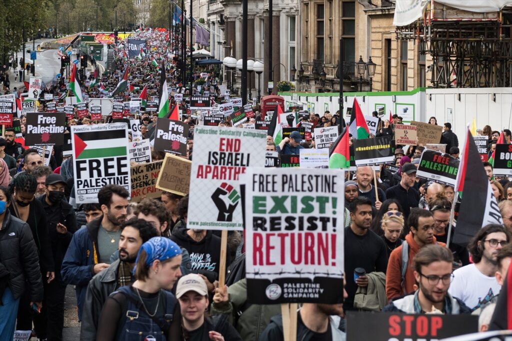Over 100,000 march for Palestine in London – 5Pillars