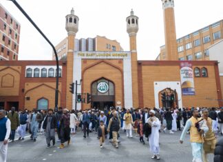 Millions of British Muslims could be stripped of their nationality, report warns