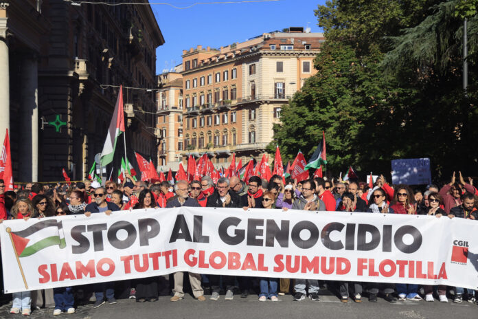 Italy paralysed by general strike in solidarity with Gaza