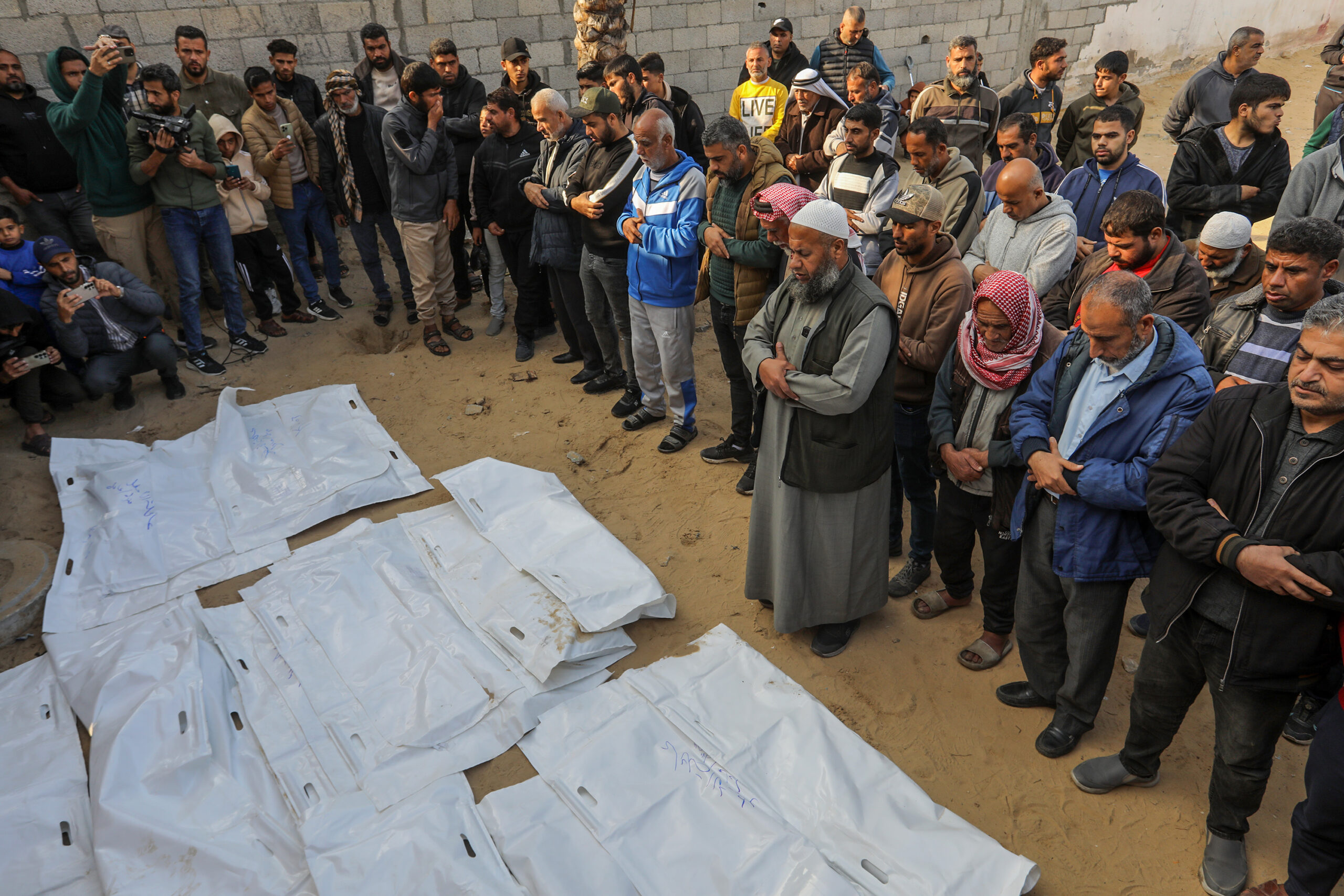 Gaza’s population declined by 254,000 people in 2025