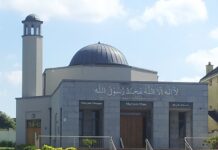 Three far-right extremists planned to bomb Ahmadiyya centre in Ireland